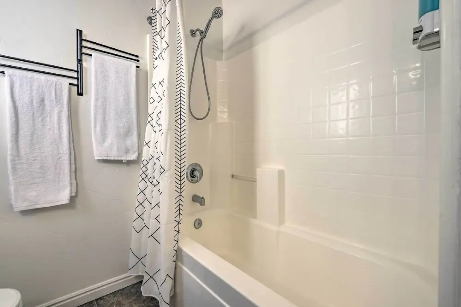 Modern Page Retreat w/ View, 9 Mi to Wahweap Beach