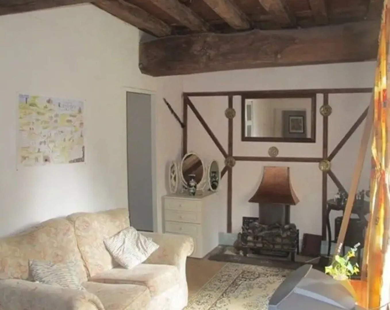 The Hostel Its a bed in the Baie