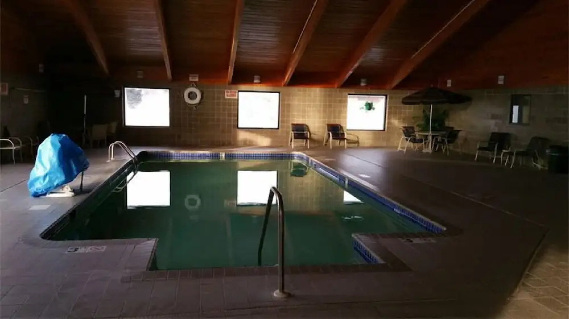 Asteria Inn & Suites