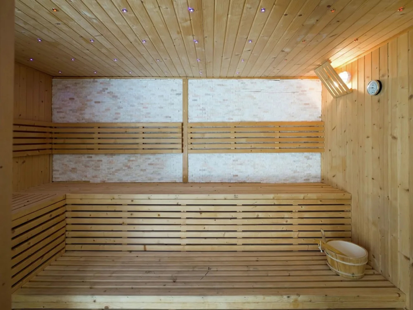 Provincial Holiday Home with Jacuzzi and Pool in Resuttano