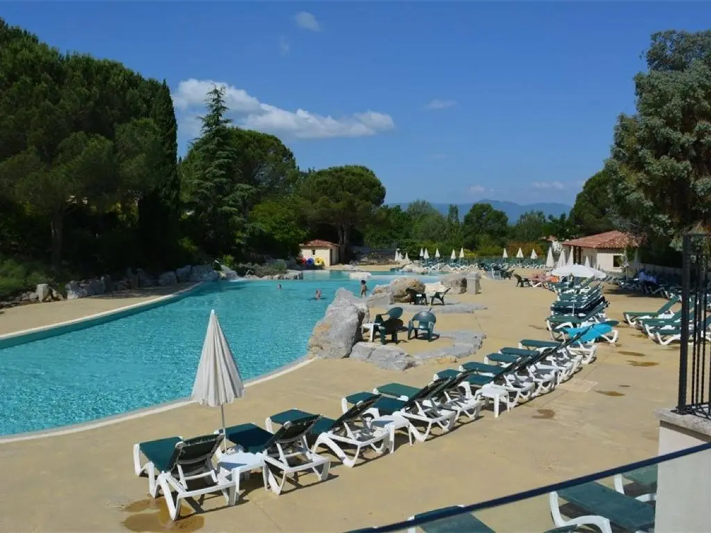 Appartement Grospierres, 3 pièces, 6 personnes - FR-1-382-170