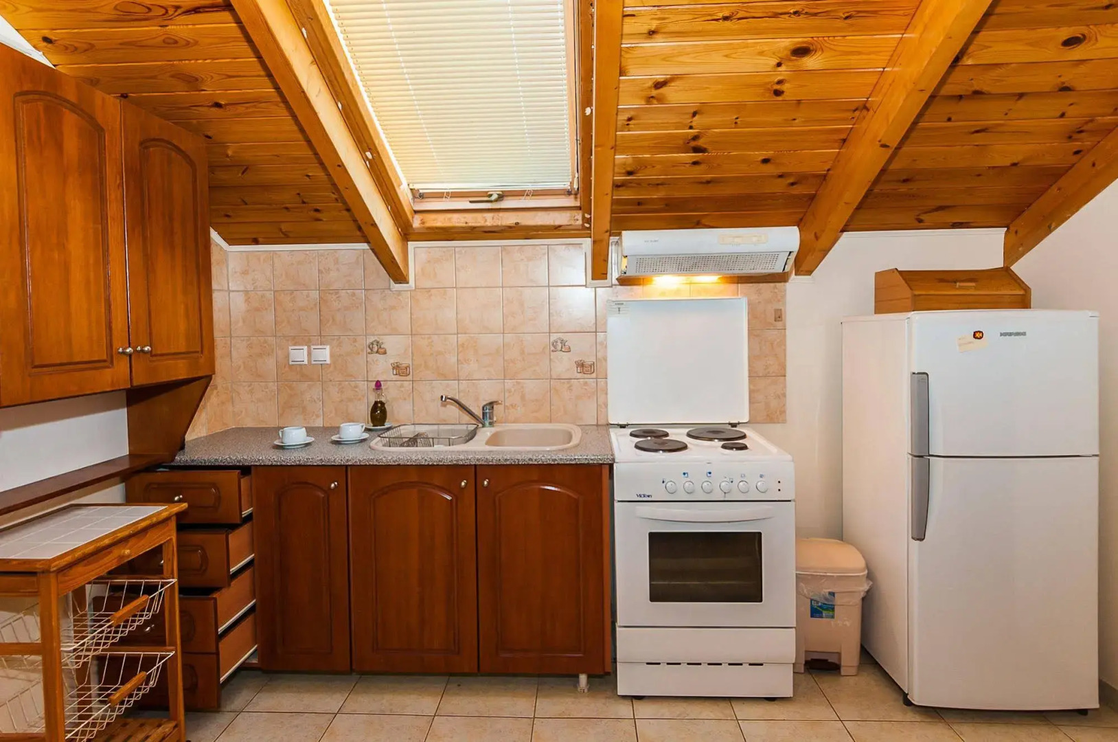 Kavos Psarou Studios and Apartments