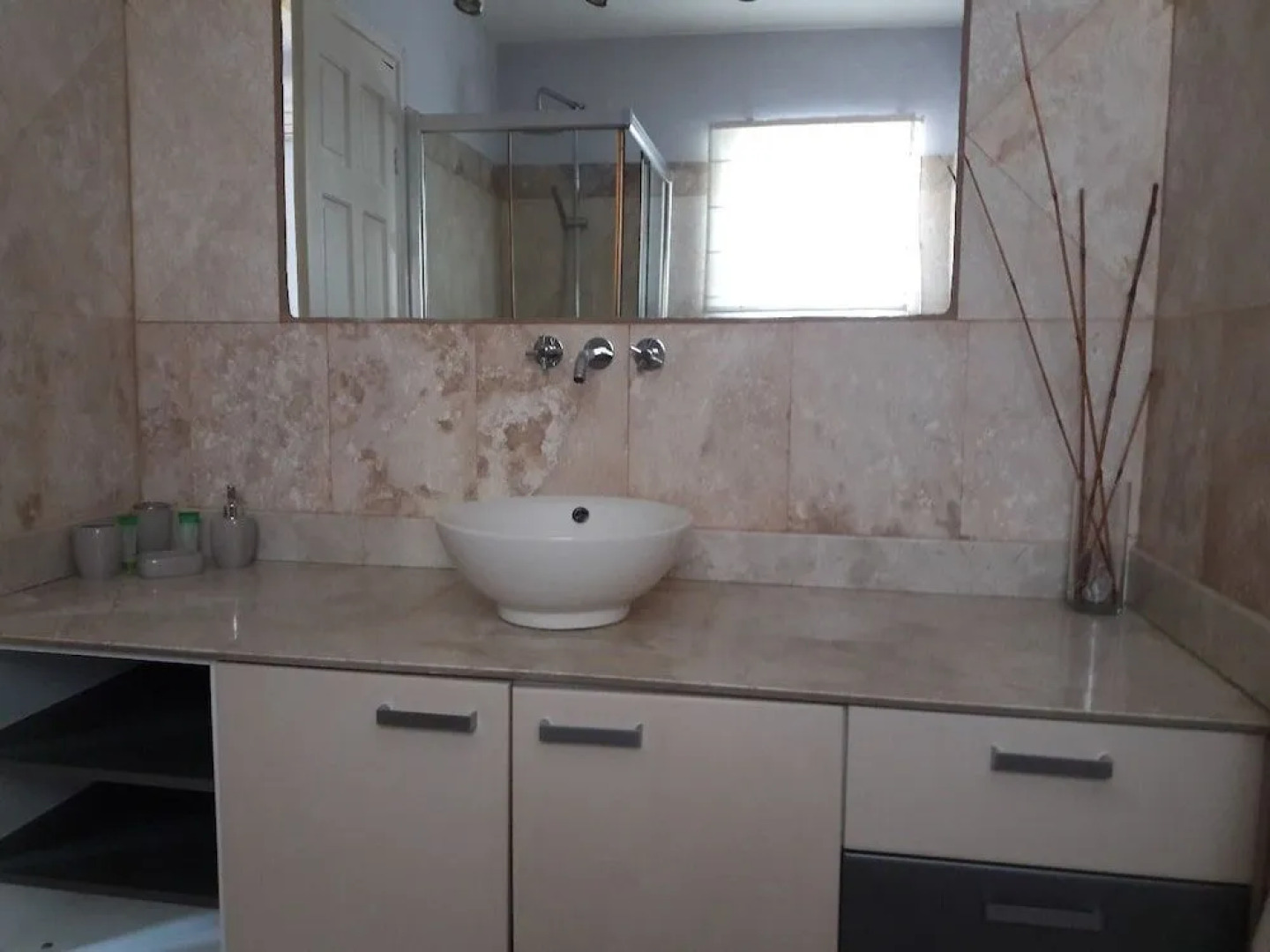 Villa Thoga Vacation Rentals & Tours