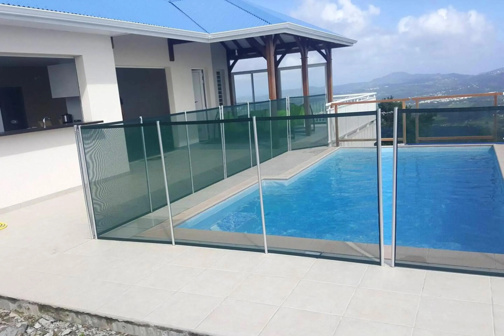 Villa de 3 chambres avec vue sur la mer piscine privee et jardin amenage a Le Diamant
