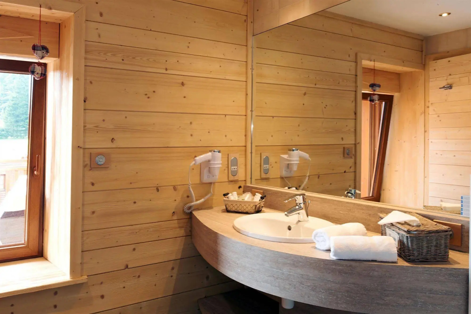 Hotel The Originals Auberge Hazemann (ex Relais du Silence)