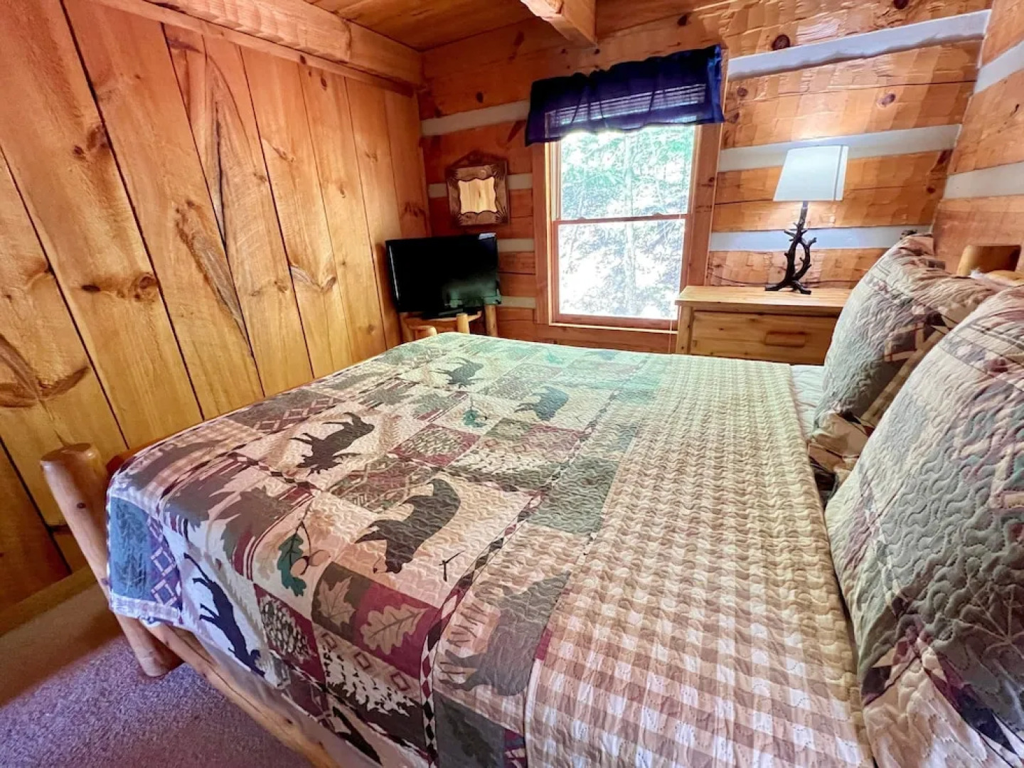 Bearadise Found 2 Bedroom Cabin by RedAwning