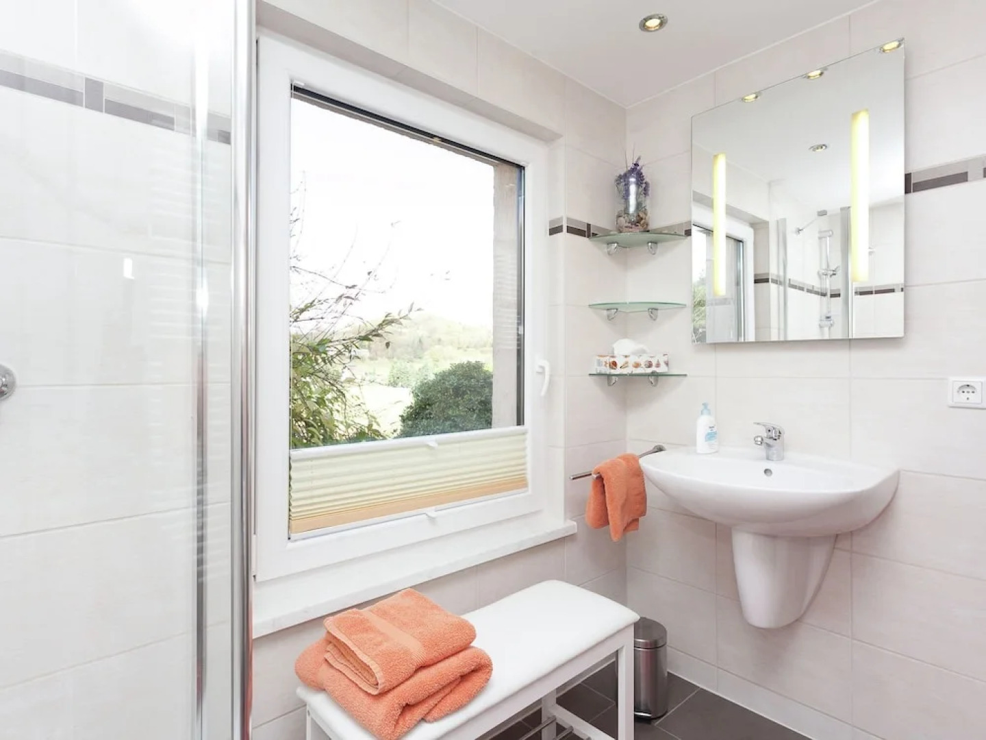 Detached Property With Large Garden in Bad Tabarz spa