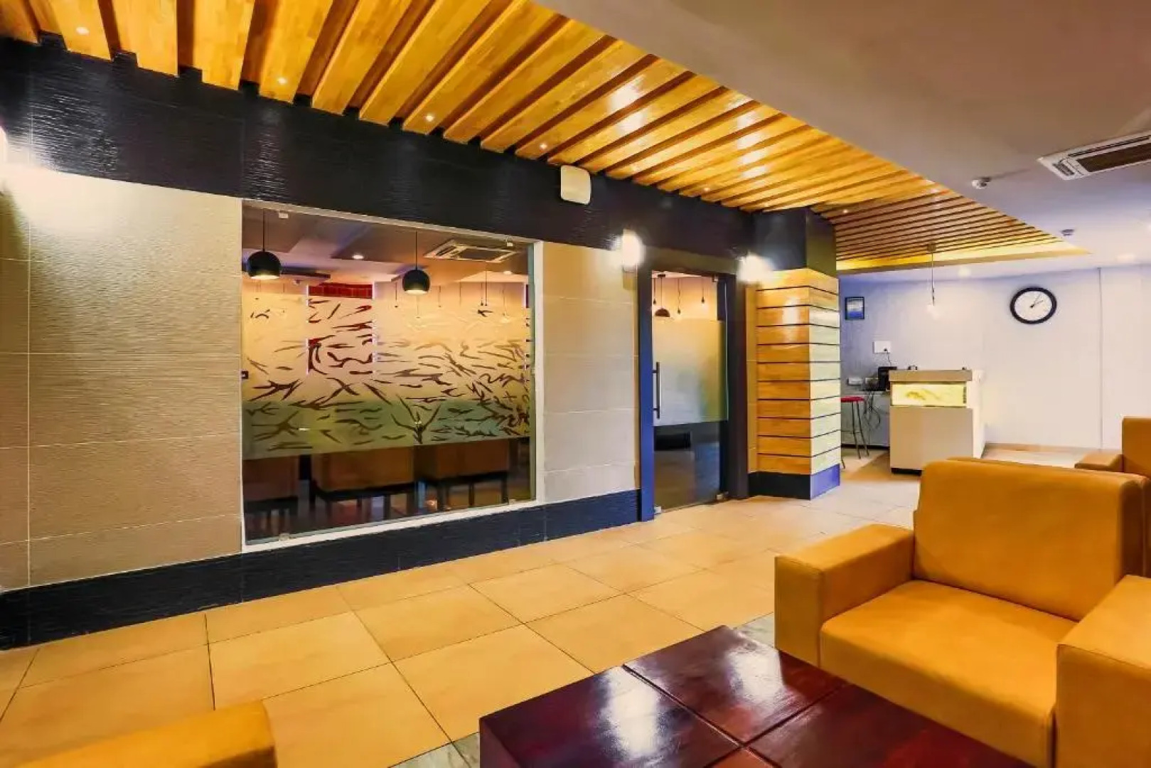 OYO 9265 Blue Lagoon Premium Hotel