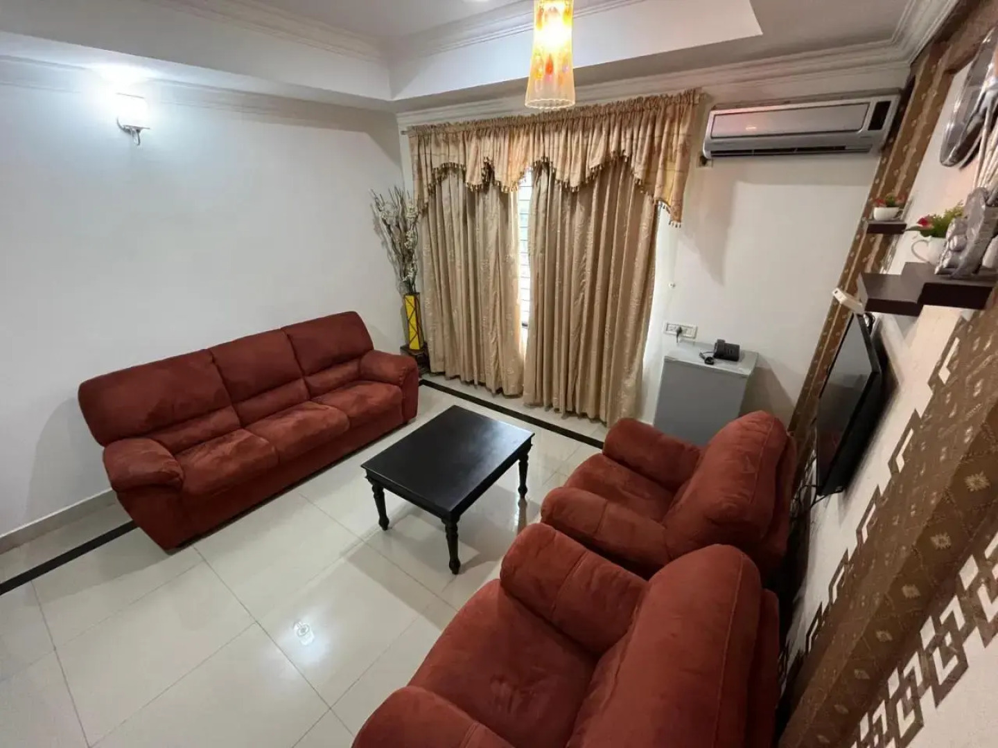 Hotel Gee Bee Palace