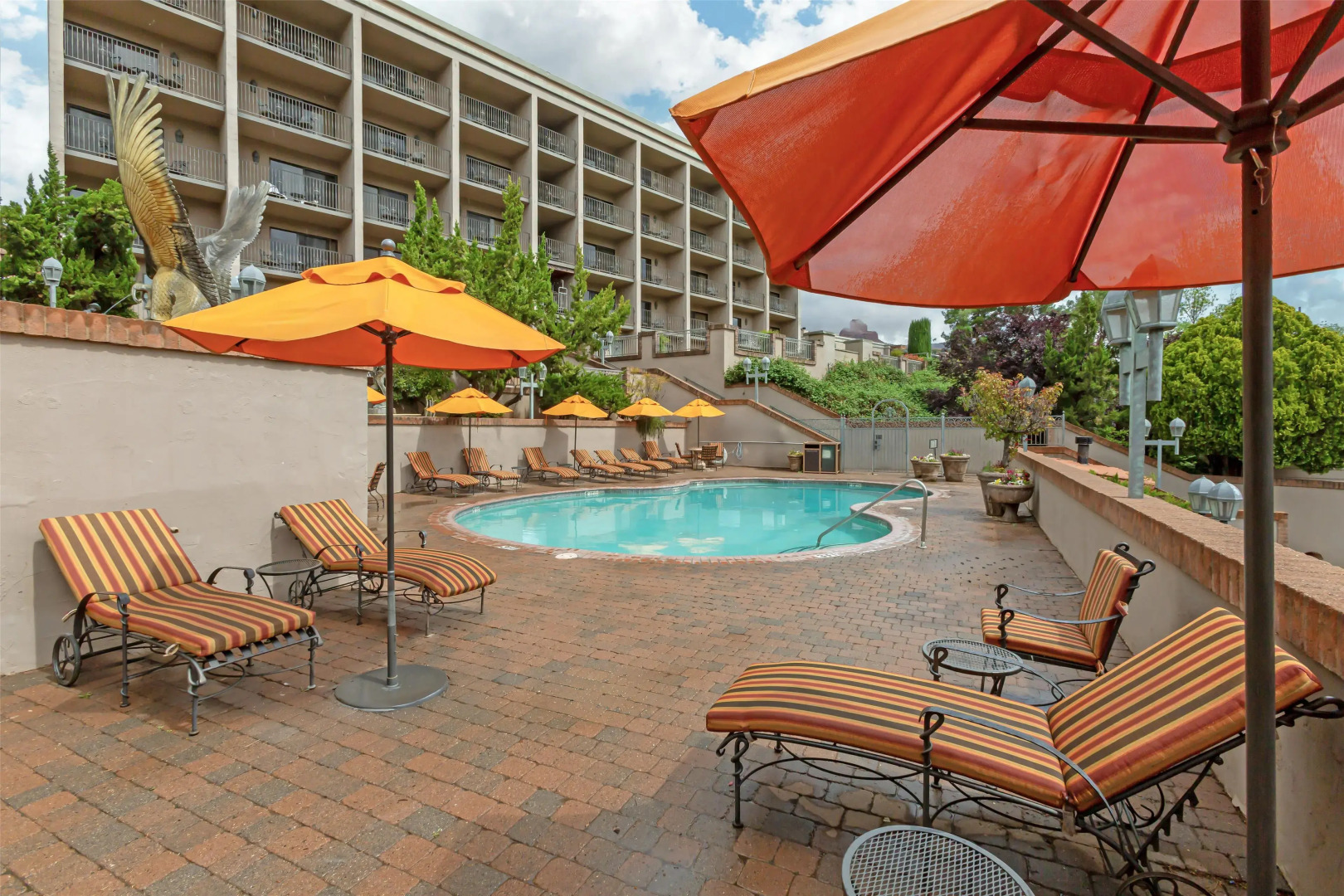 Best Western Plus Arroyo Roble Hotel & Creekside Villas