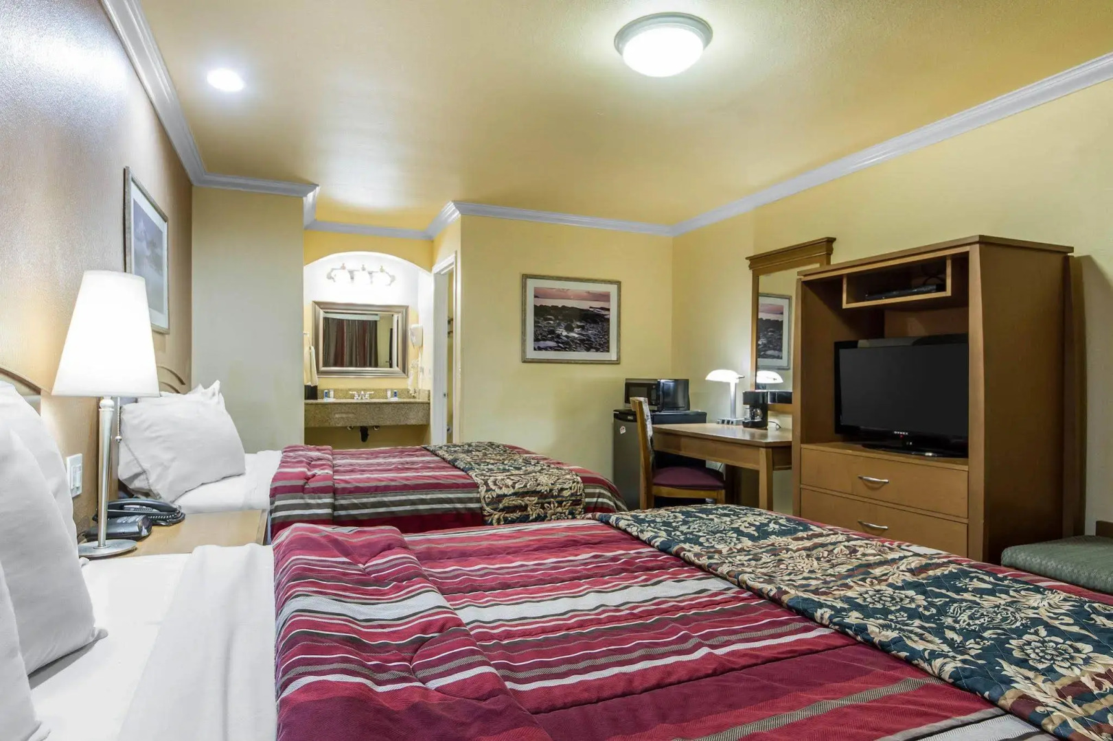 Rodeway Inn & Suites Oakland