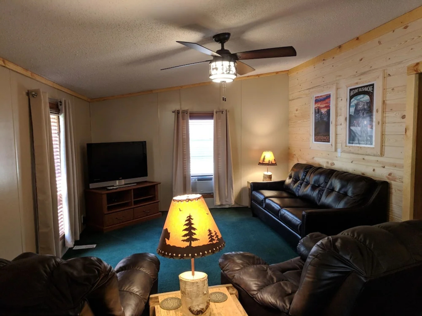 Trails End Cabins & Motel