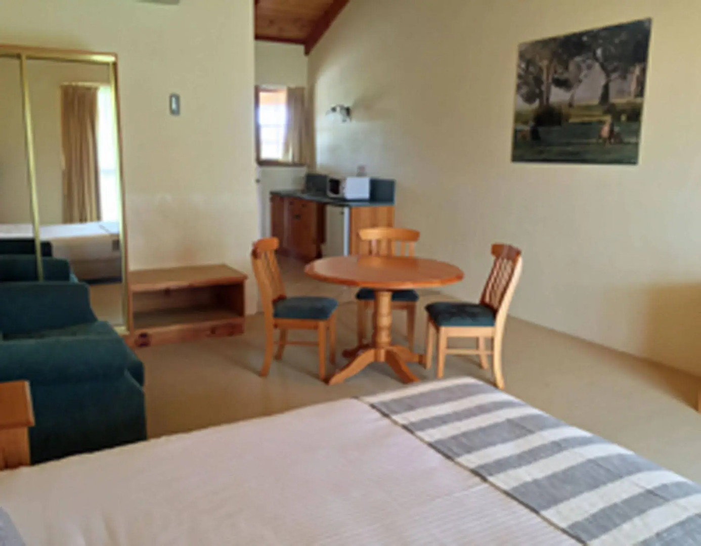 Coonawarra Place Motor Inn