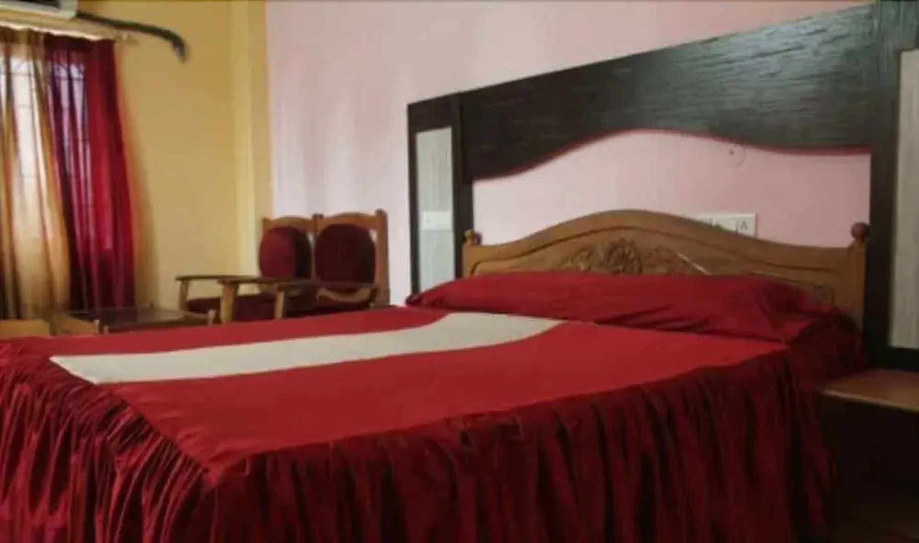 OYO Rooms Rajmahal Square 2