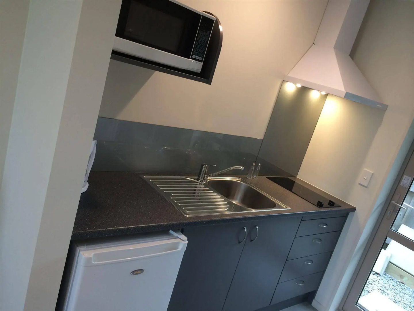 Rolleston Highway Motel