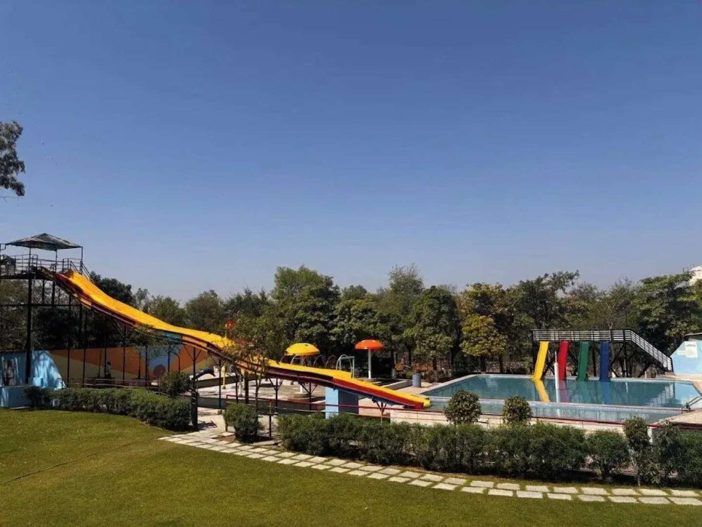 Swapanlok Farms And Resorts