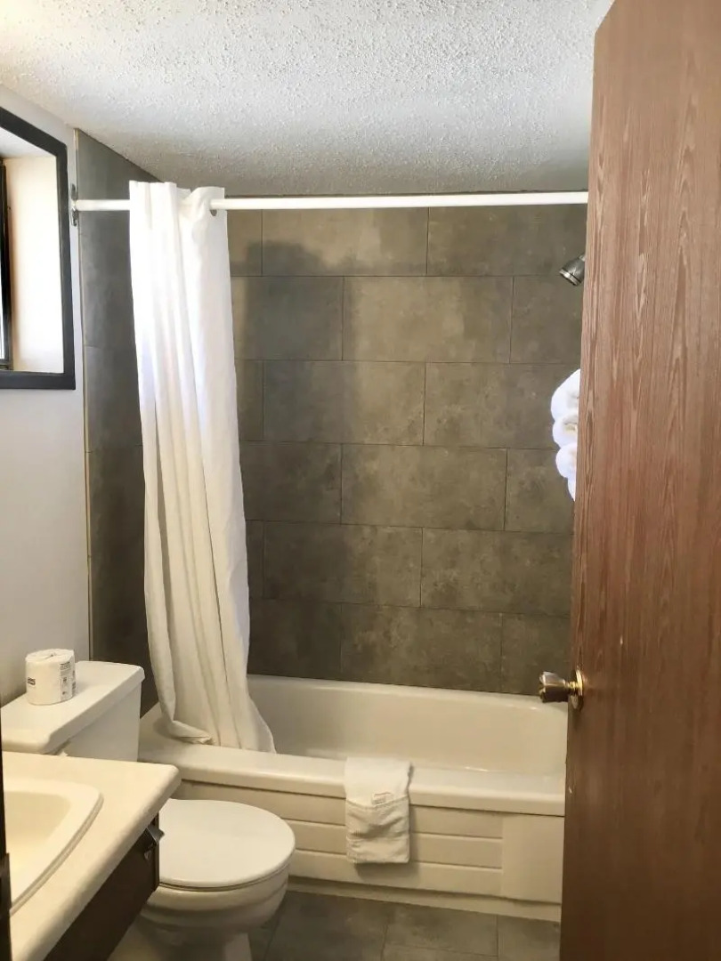 Christina Lake Village