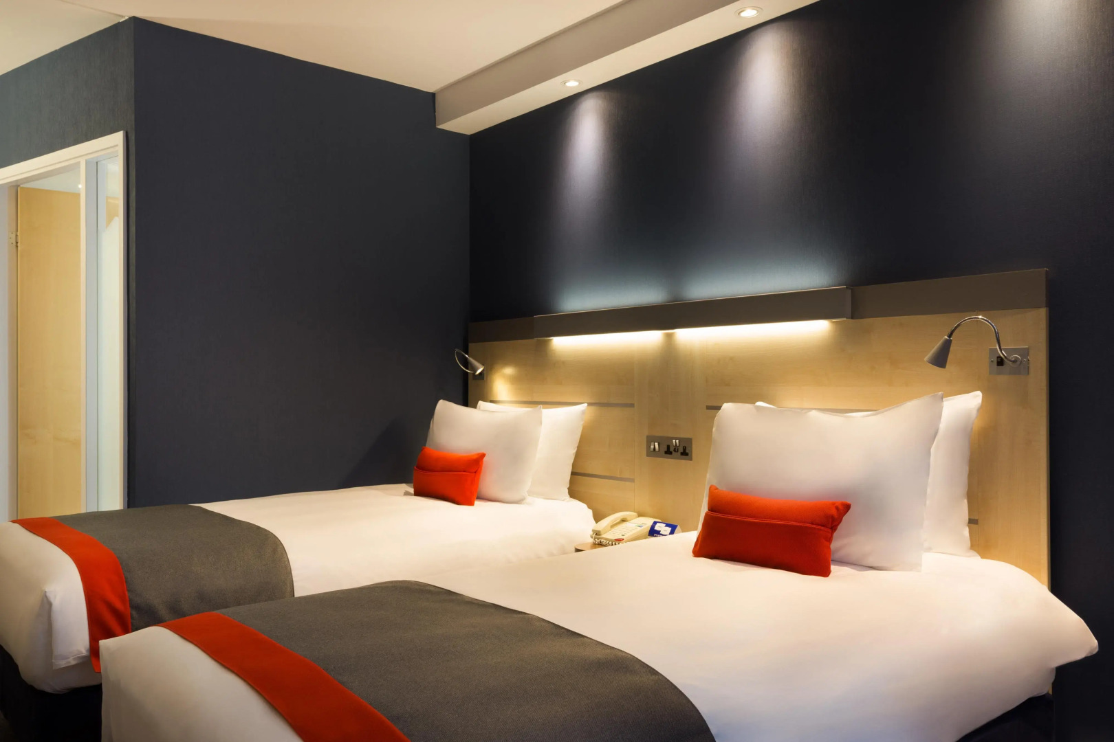 Holiday Inn Express London-Watford Junction by IHG