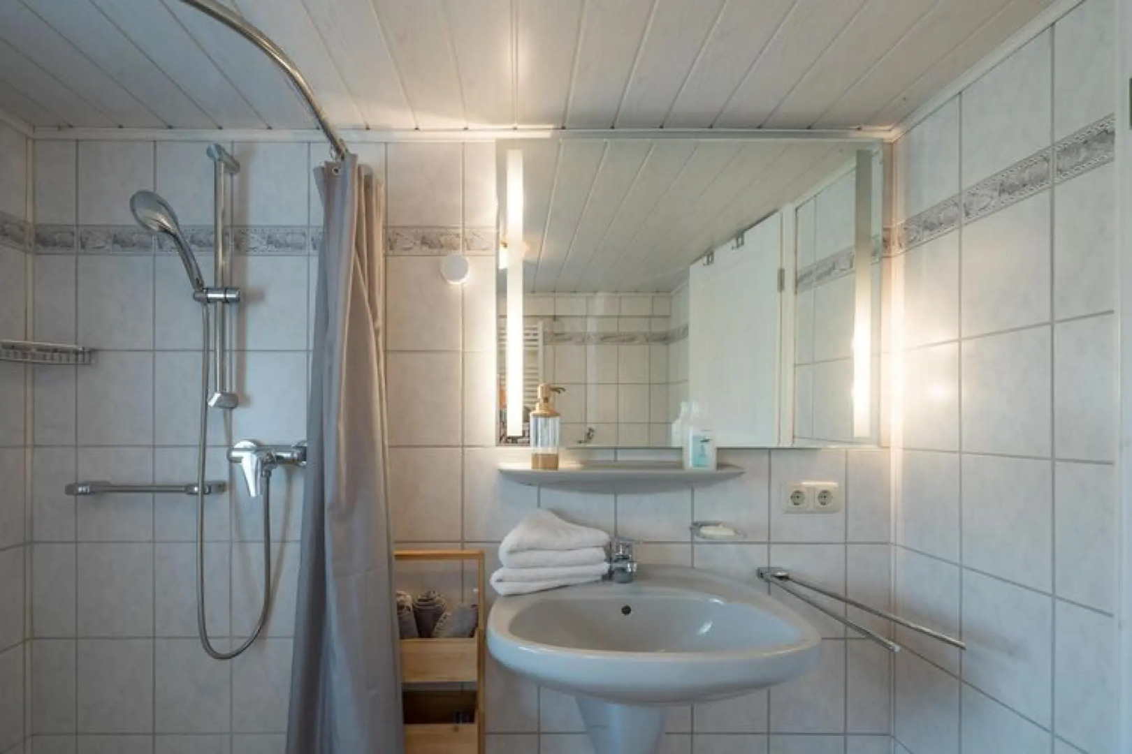 Charming thatched house in Lehe