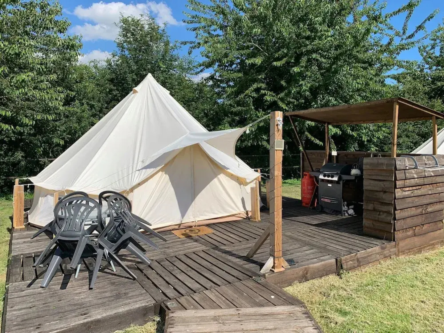 Oak Lodge Retreat - Glamping 1