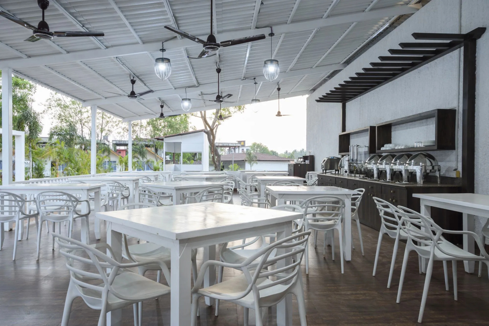 White woods Resort & Spa