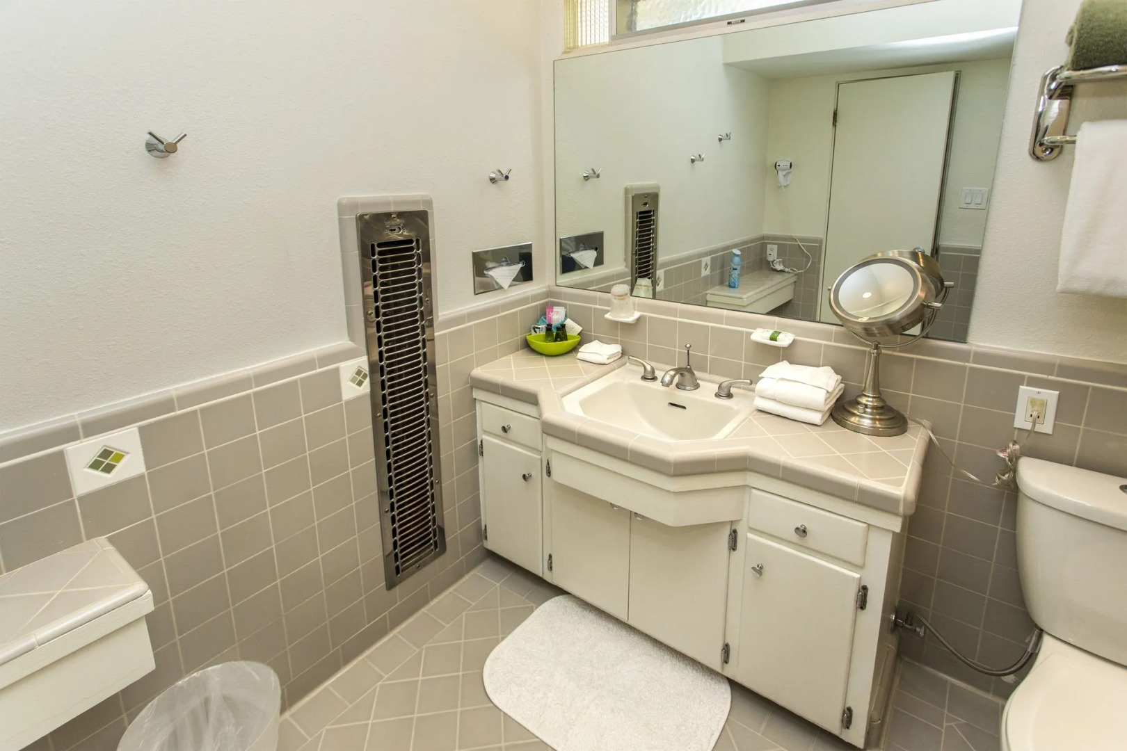 Desert Riviera Hotel