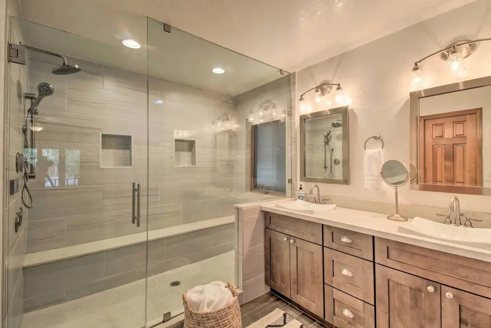 Chic Pinetop Retreat w/ Separate Apartment!