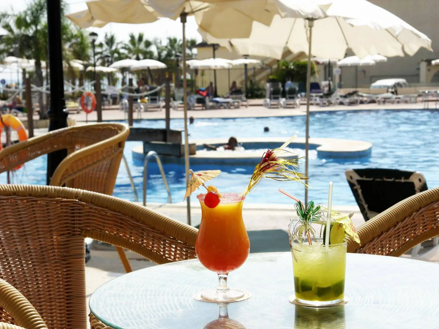 Apartamentos Turísticos Jardines del Plaza