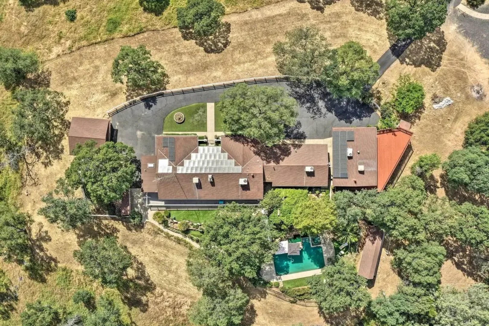 Unique 'yosemite Mountaintop Retreat' on 100 Acres