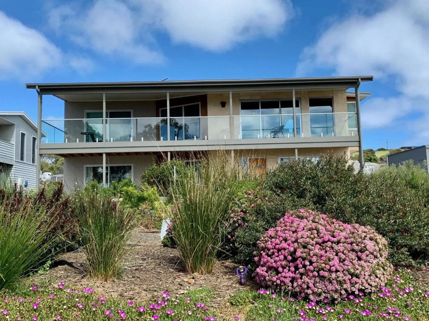 Emu Bay Bliss 'sweeping ocean views'