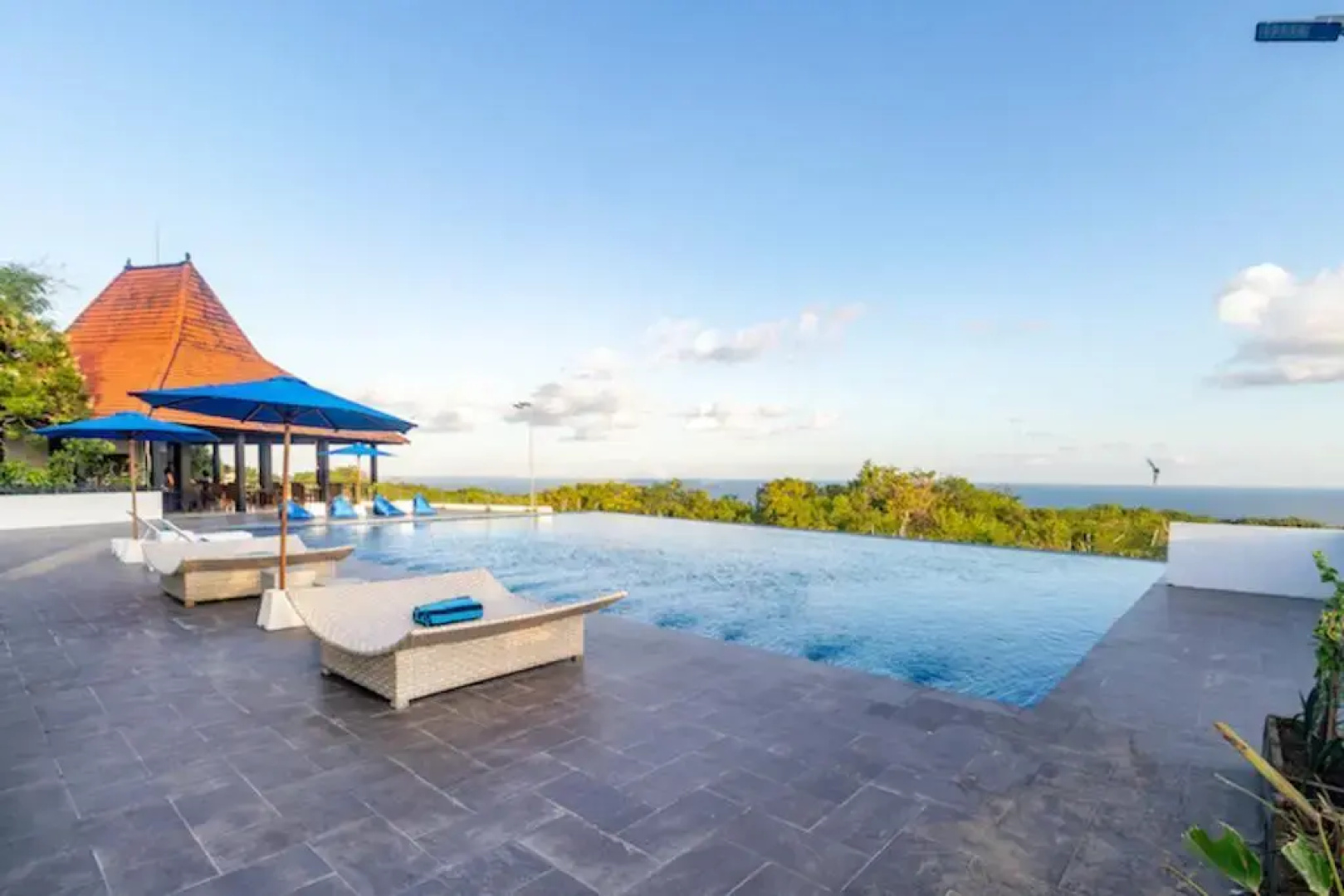 Surya Melasti Beach Villa