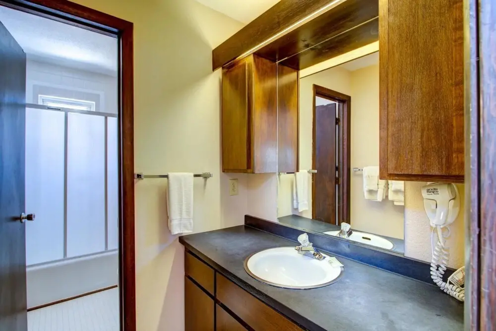 VCI - Beech Manor 4 Bedroom