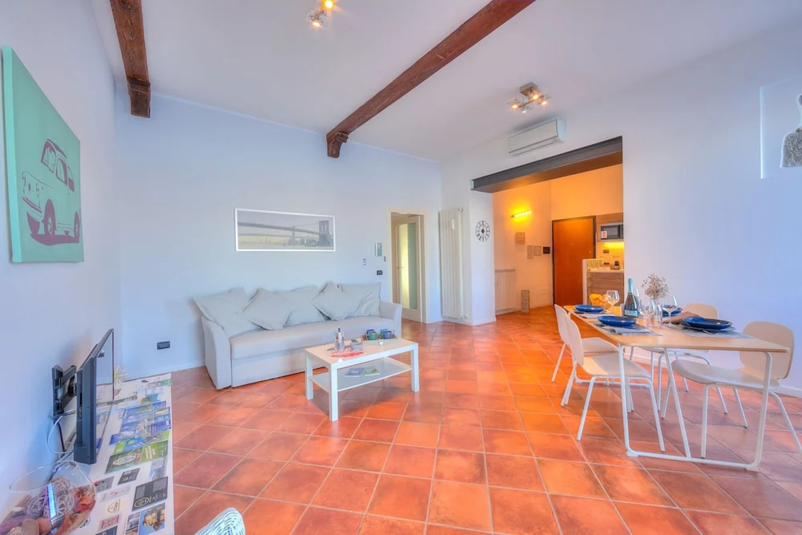 Volo Di Gabbiani Pied Dans L' Eau