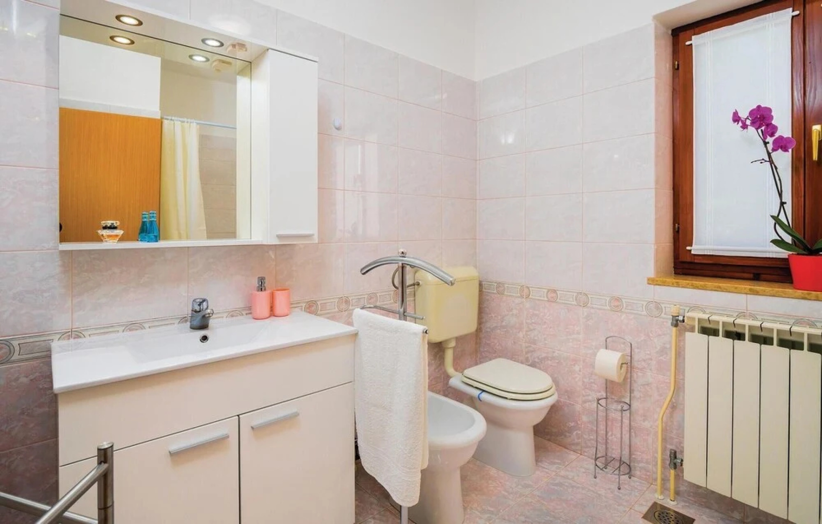 Stunning Apartment in Nedescina With Wifi and 3 Bedrooms