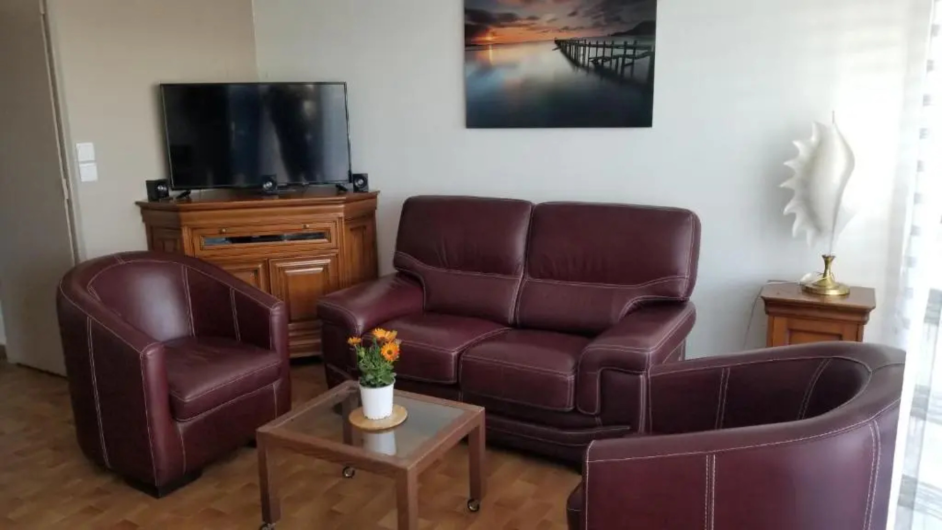 Charmant T2 pieds dans l'eau tout confort climatisé classé 2 étoiles tarif promotionnel pour curistes