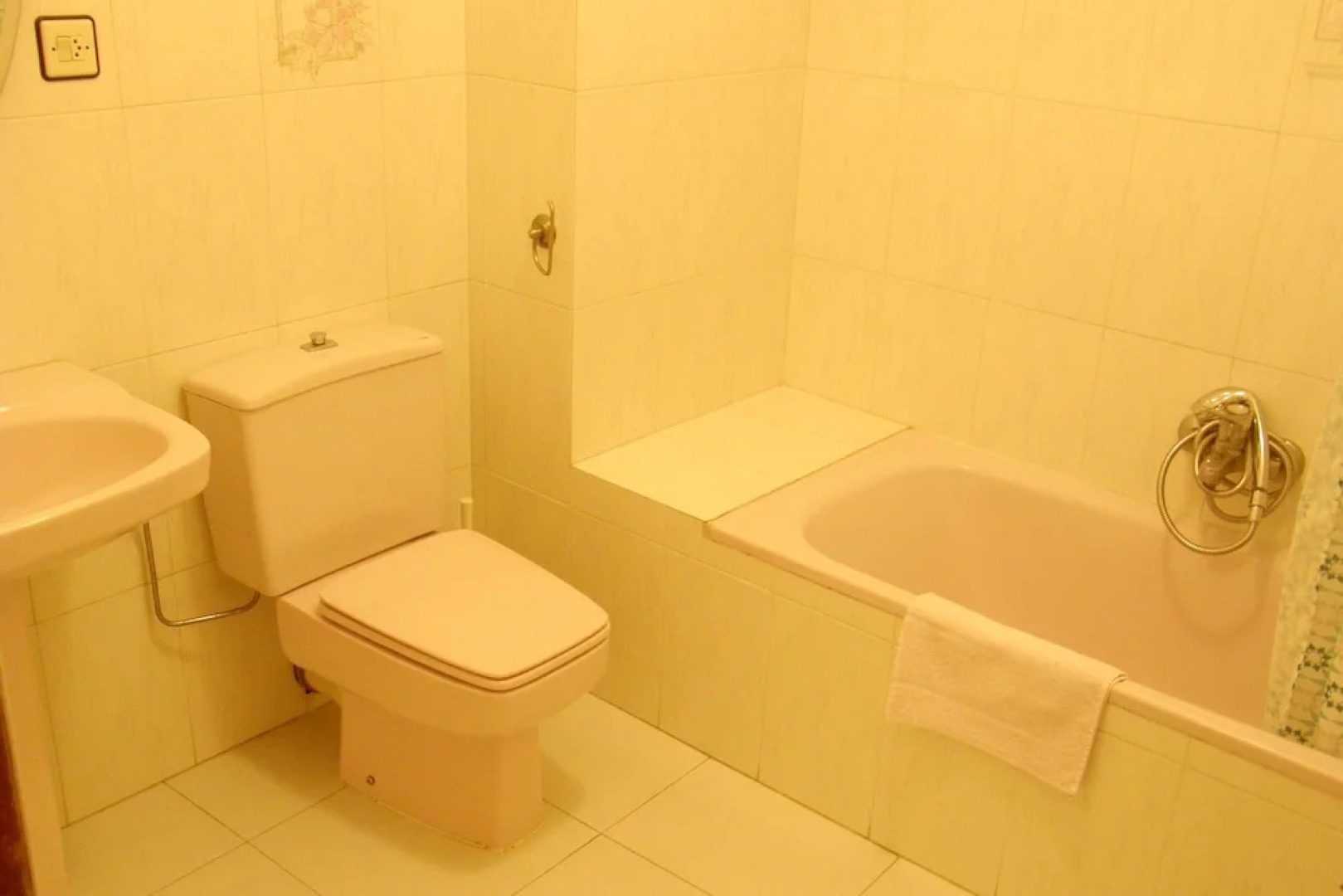 House With 5 Bedrooms in Baños de Valdearados, With Wonderful City View and Terrace