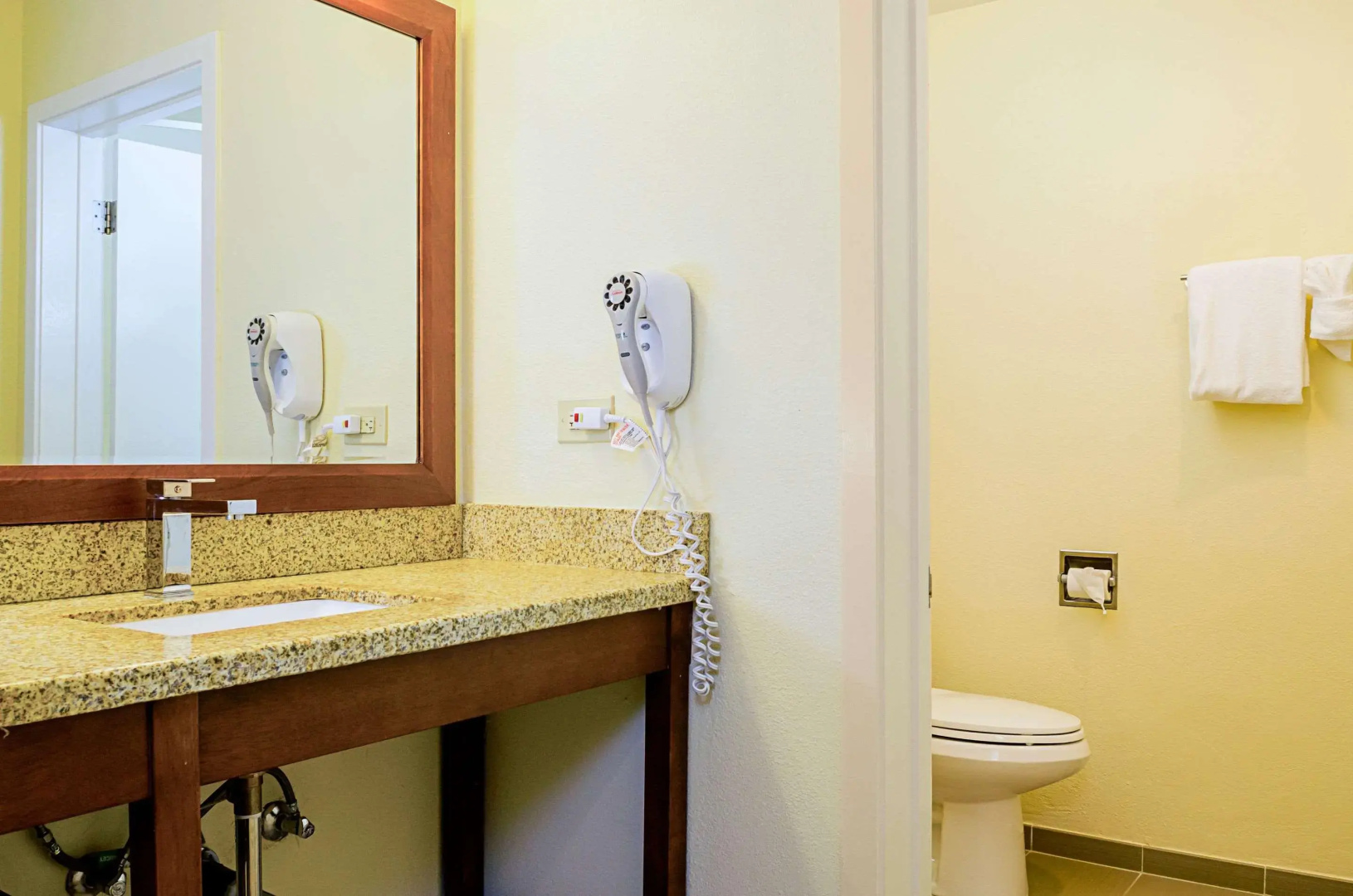 Comfort Inn Monterey Peninsula Airport
