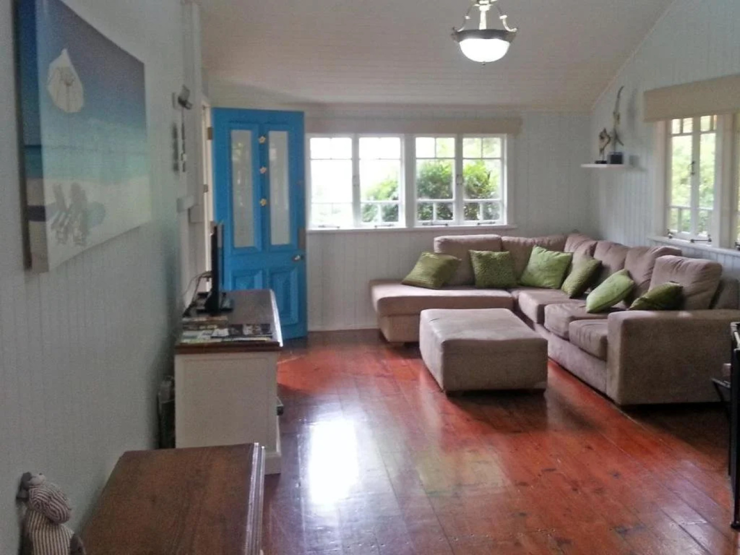 Montville Holiday House