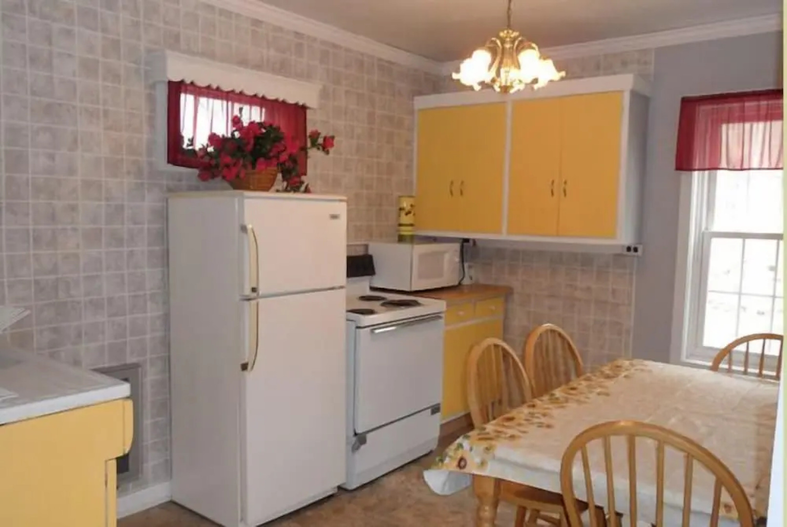 Seven Dwarfs Motel and Cabins