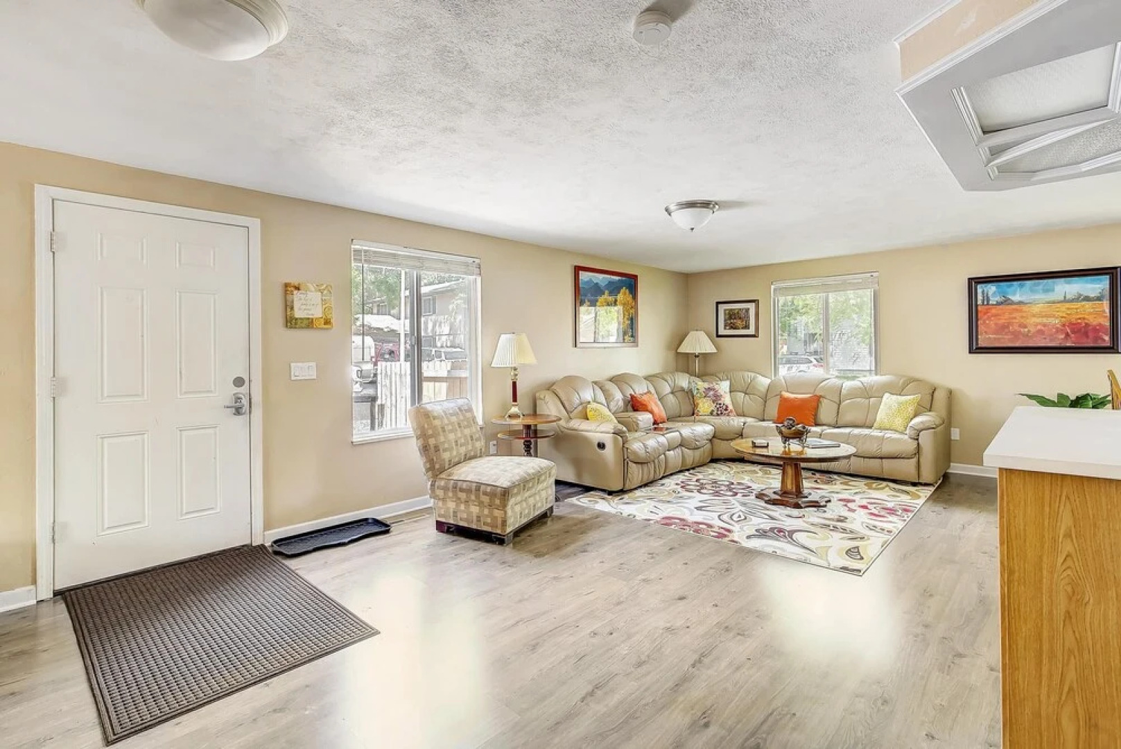 Ideally Located Westminster Home - Sleeps 13