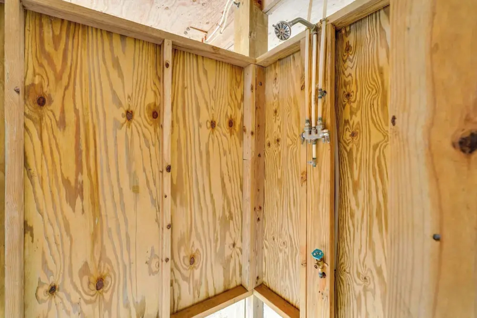 Sunny Corolla Home: Walk to Beach!