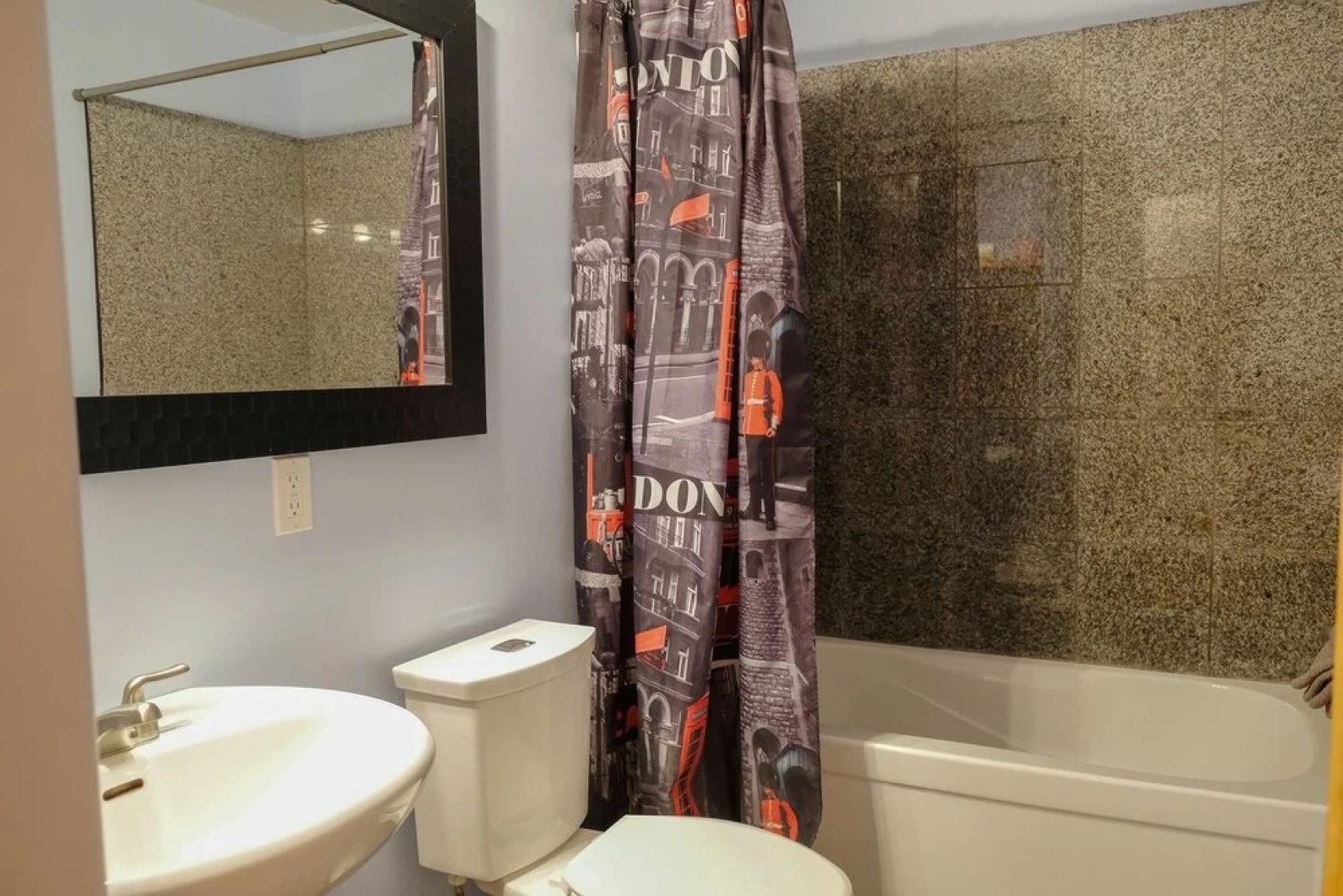 Beautiful Log Chalet Near Fernie, BC