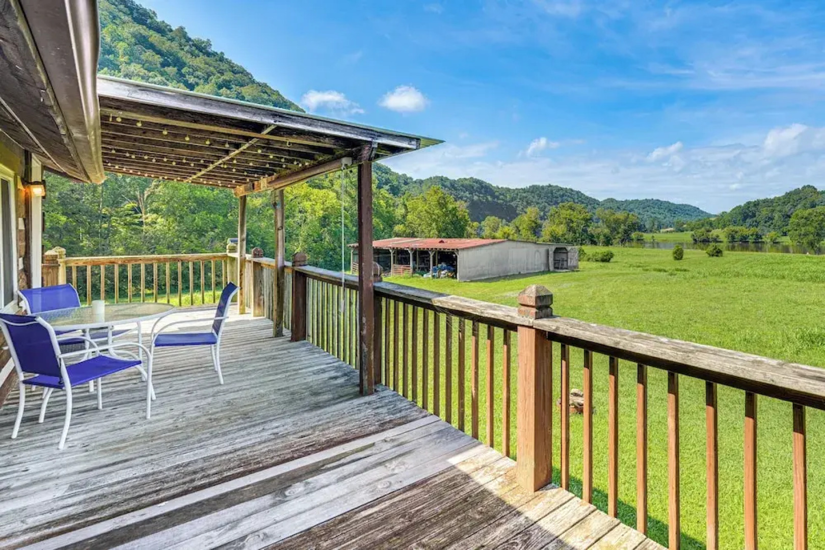 Rogersville Barn Apartment on 27 Acres w/ Pond!