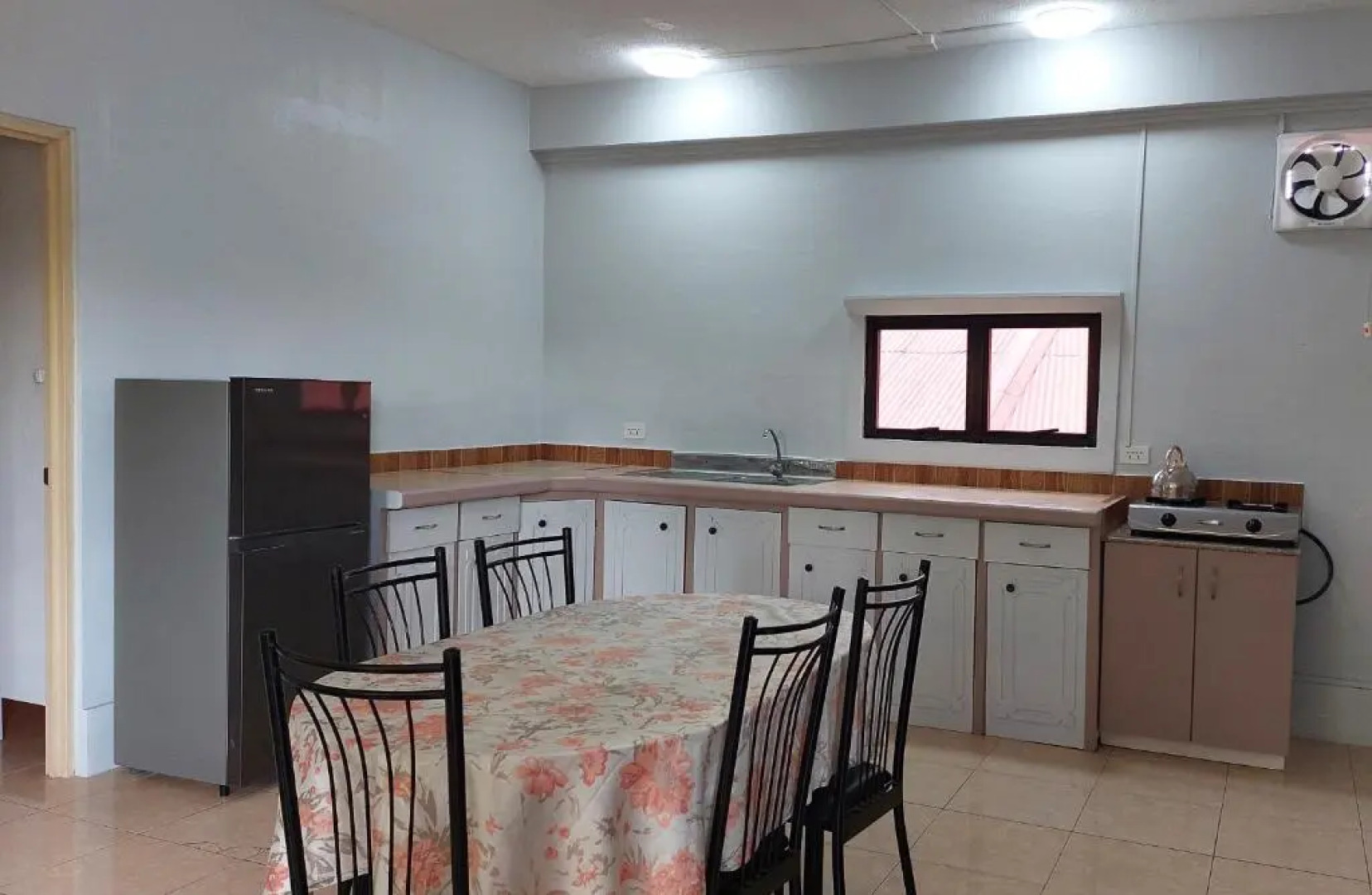 Beach Road Apartments