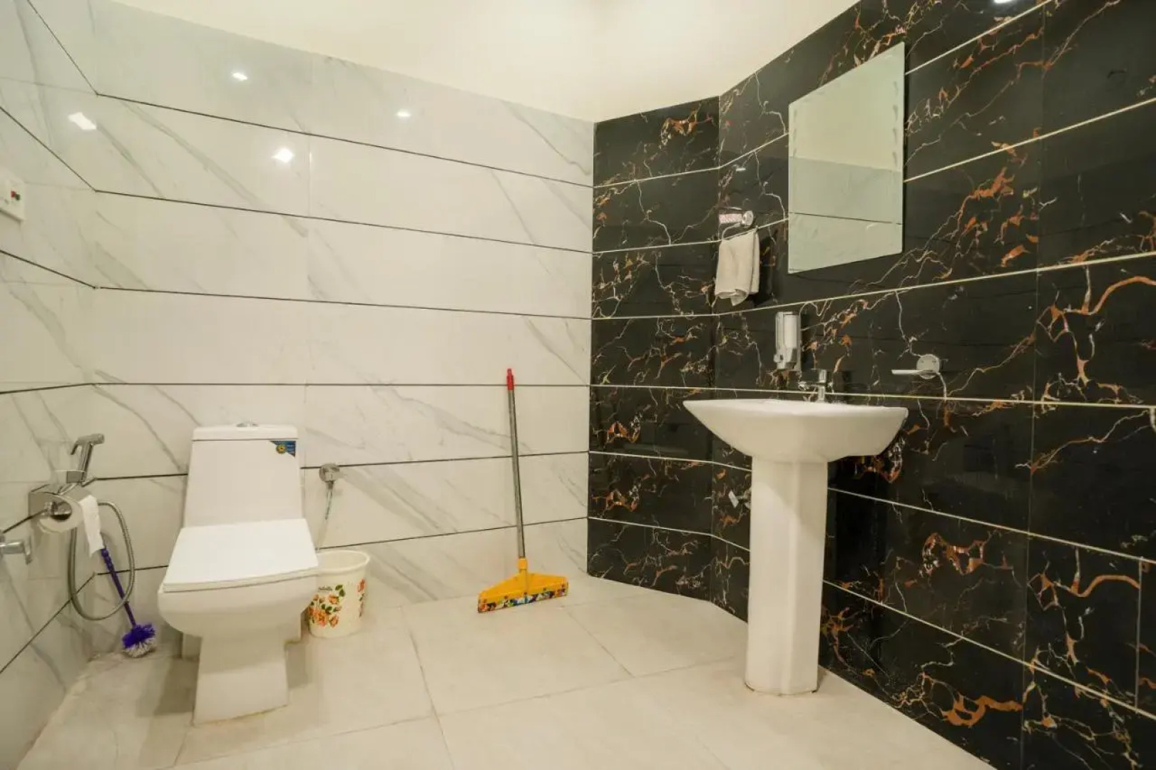 goSTOPS Amritsar Chatiwind Gate