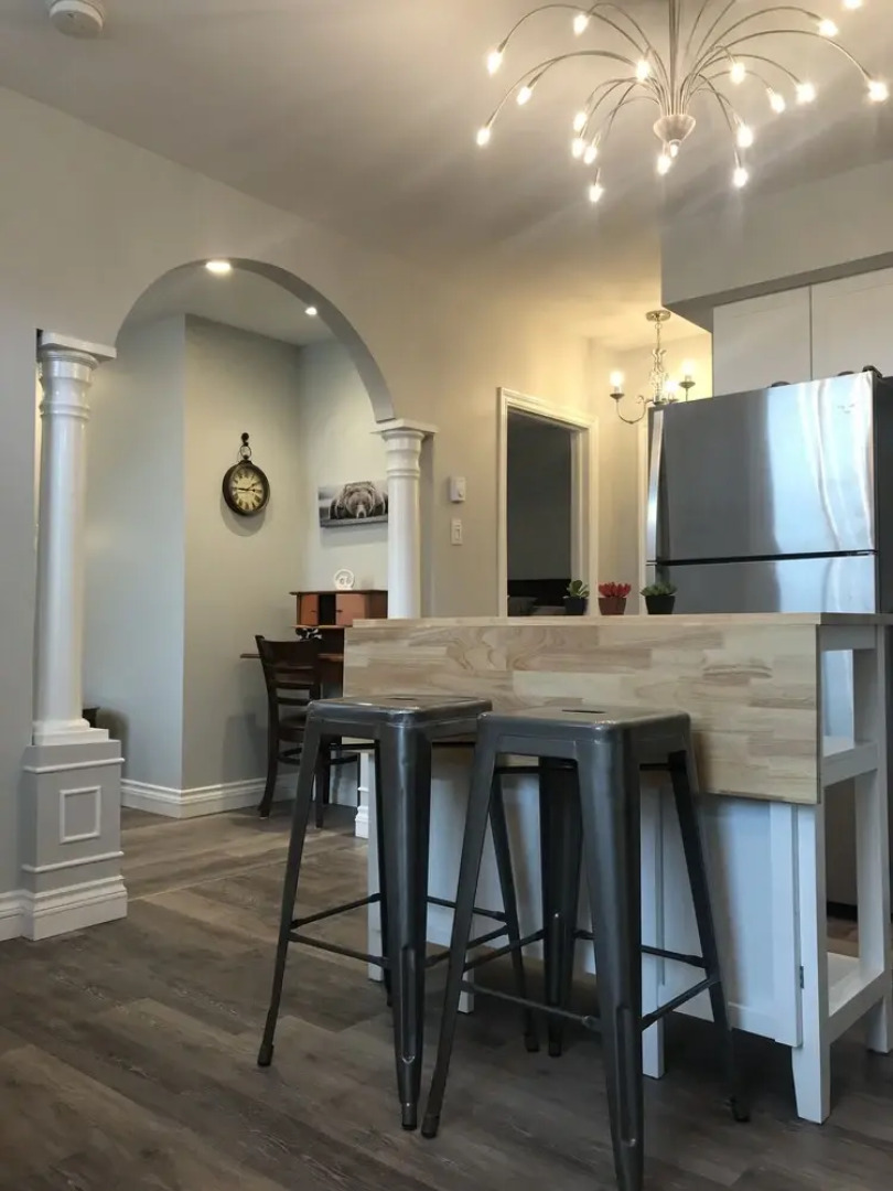 Carleton Place Downtown 1 and 2 Bedroom Entire Apartments