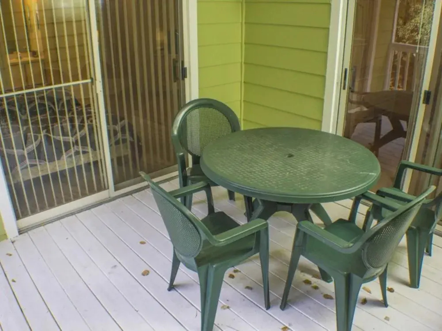 3 Bedrooms Condo by RedAwning