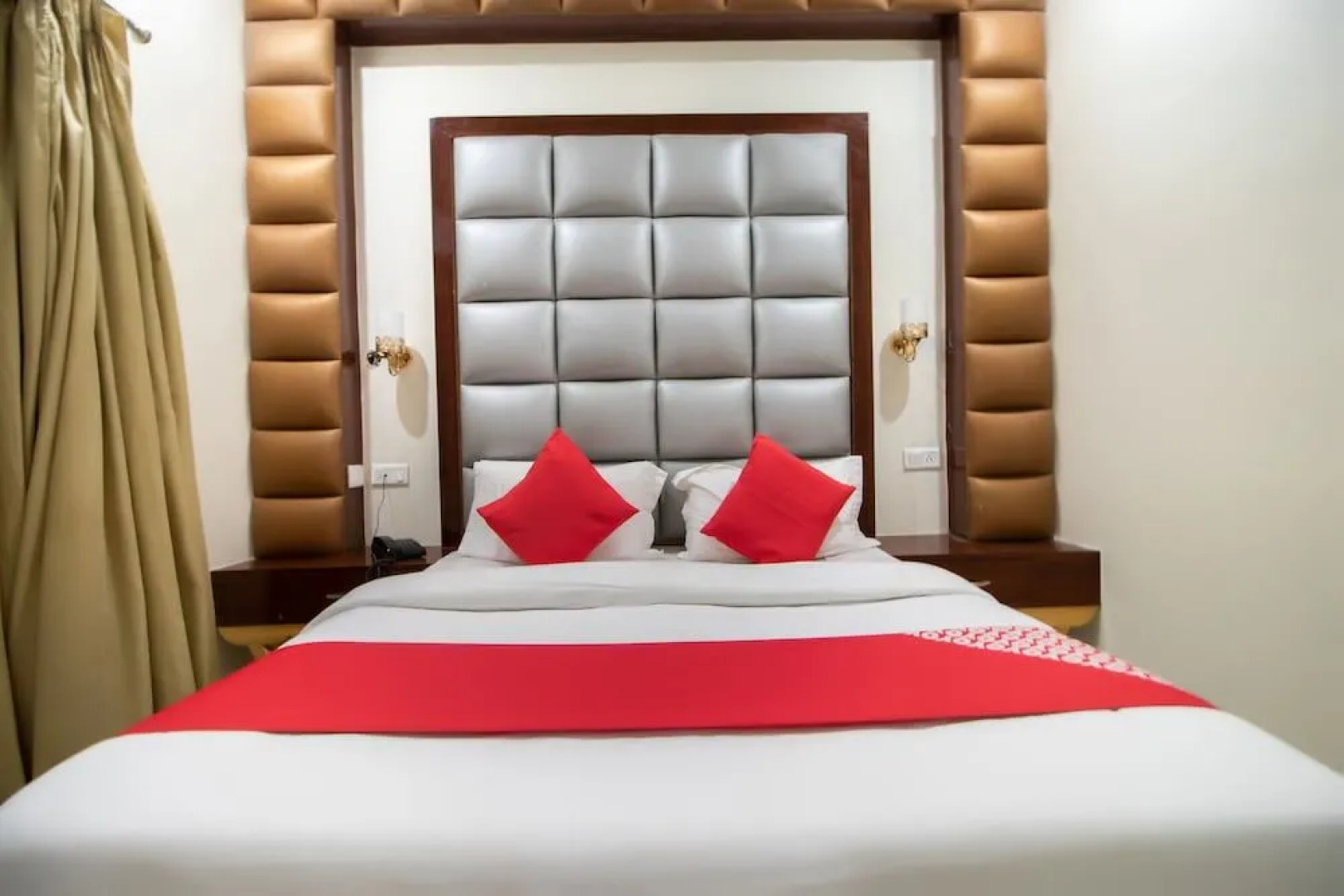 OYO 48380 Hotel Satkar