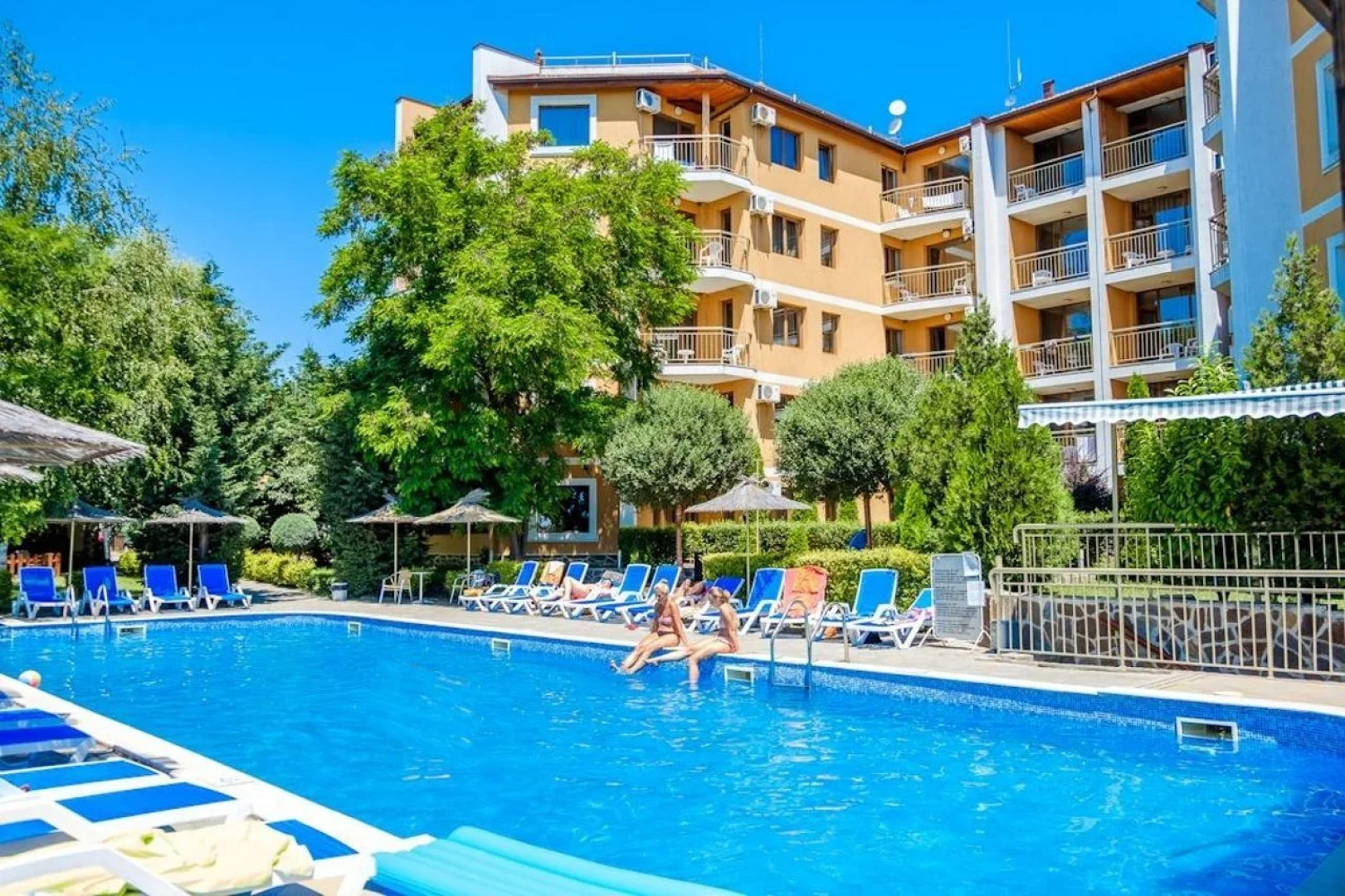 Hotel Vemara Club
