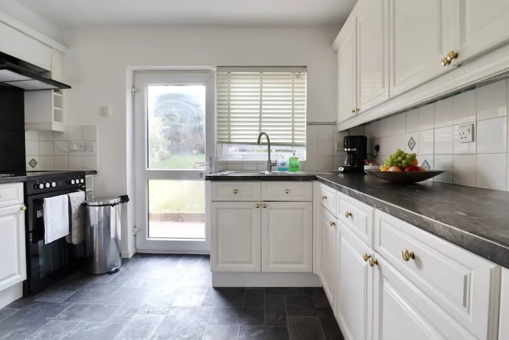 Skyvillion - Valley Way - 3bed House In Stevenage